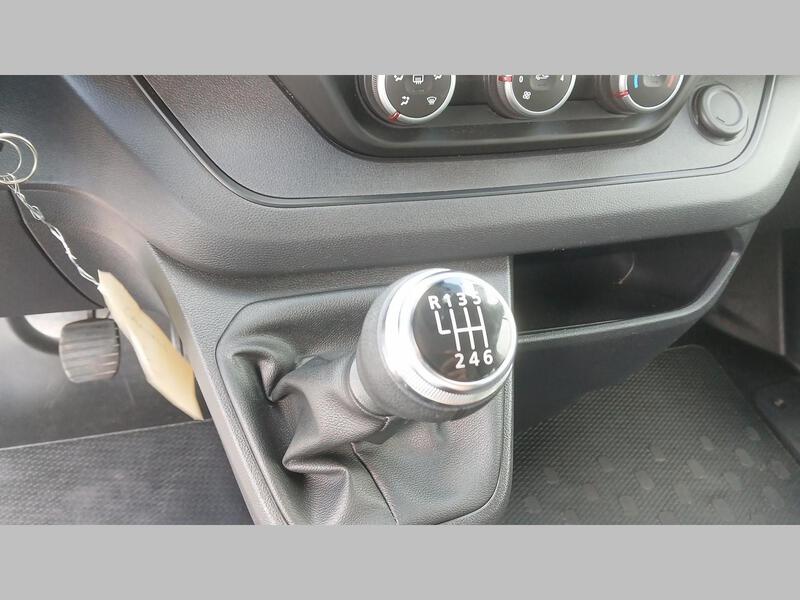 Renault Trafic Combi