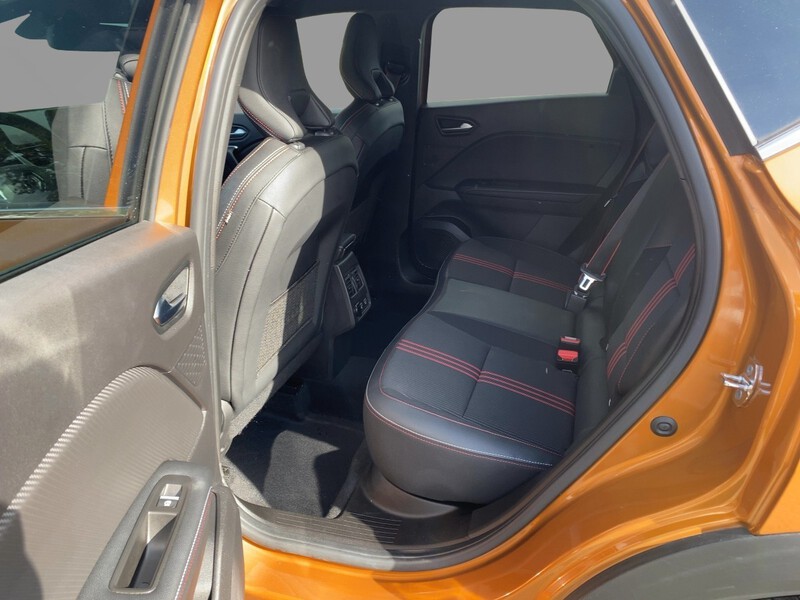 Fahrzeugabbildung Captur R.S. LINE TCe 140 Bild 8 von 19
