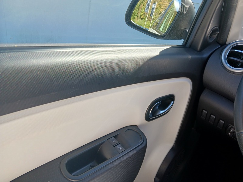 Fahrzeugabbildung Twingo ZEN SCe 65 Start&Stop MT  Bild 15 von 27