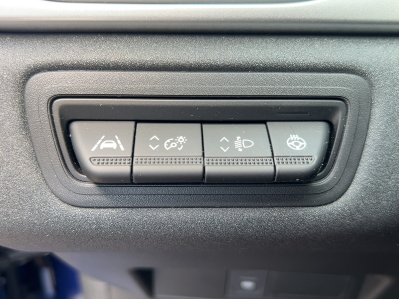 Fahrzeugabbildung Captur Kamera Sitzhzg Navi Bild 17 von 21