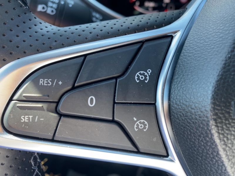 Fahrzeugabbildung Clio TECHNO TCe 90 Bild 21 von 21