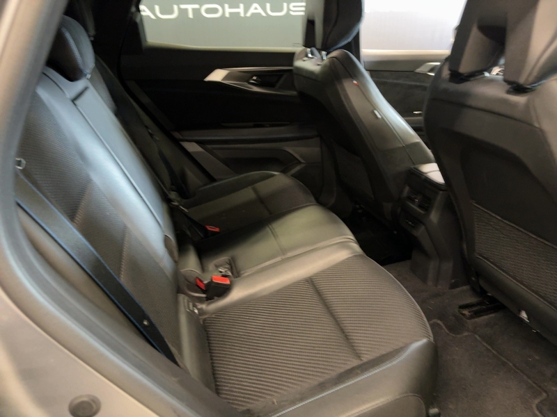 Fahrzeugabbildung Austral Iconic Esprit Alpine full hybrid 200 Bild 9 von 16