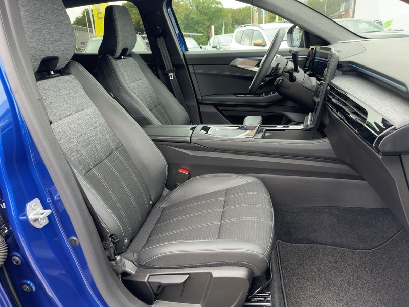 Fahrzeugabbildung Austral Techno Mild Hybrid 160 Automatik*GOOGLE*SHZ* Bild 11 von 15