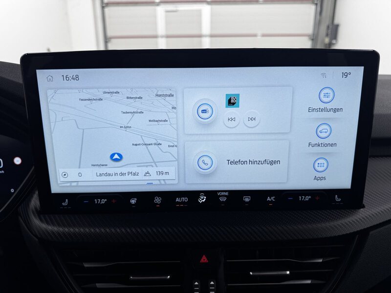 Fahrzeugabbildung Kuga 1.5 EcoBoost ST-Line Allwetterreifen Bild 17 von 40