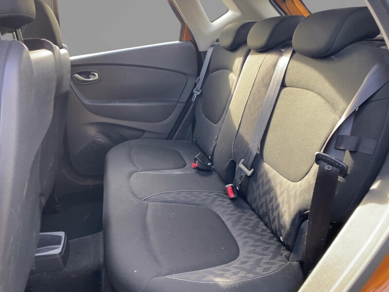 Fahrzeugabbildung Captur ABS Fahrerairbag ESP SERVO Bild 8 von 20