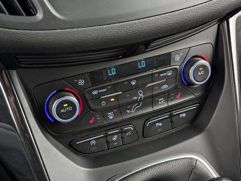 Fahrzeugabbildung Kuga 1.5 EcoBoost ST-Line Sony Keyfree Bild 19 von 44