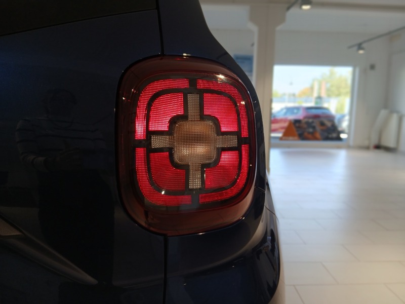 Fahrzeugabbildung Duster ABS Fahrerairbag ESP Bild 12 von 50