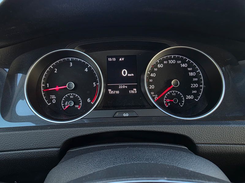 VOLKSWAGEN Golf 2019 — imagine 62