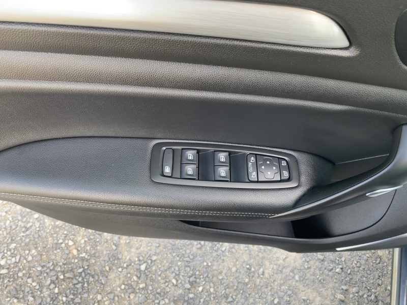 Fahrzeugabbildung Megane ABS BT Bild 14 von 20
