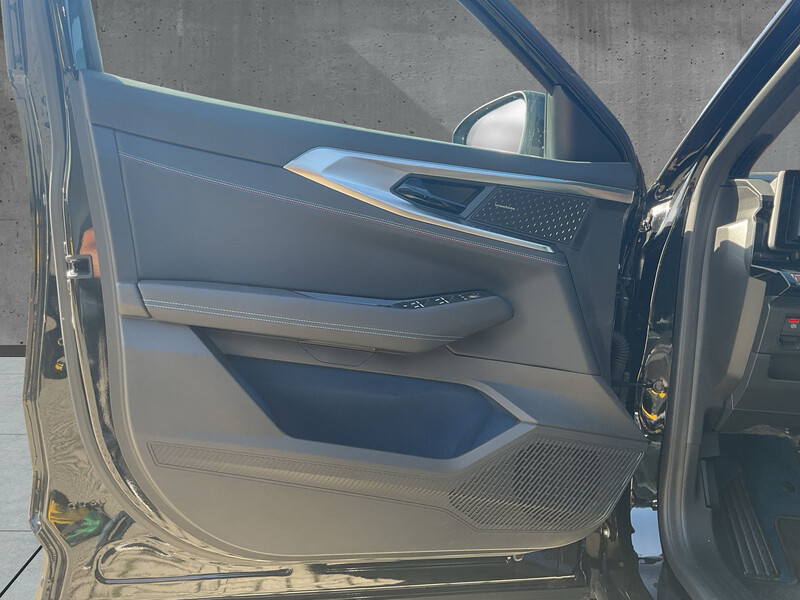 Fahrzeugabbildung Rafale Atelier Alpine E-Tech Plug-in 300 4x4 Bild 8 von 14