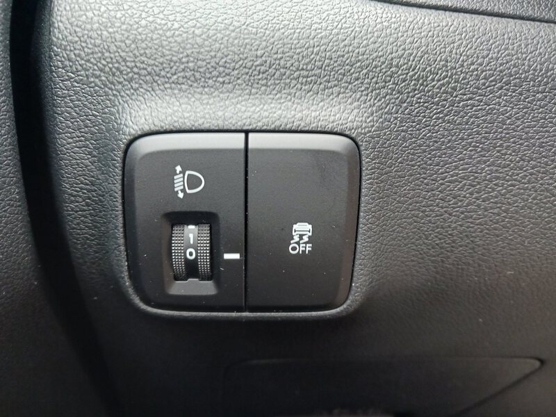 Fahrzeugabbildung i10 Select 1.0 Start&Stop MT  Bild 16 von 30