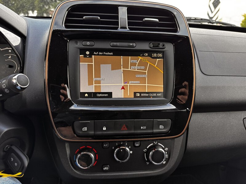 Fahrzeugabbildung Spring CCS+NAVI+RFK+PDC Bild 17 von 20