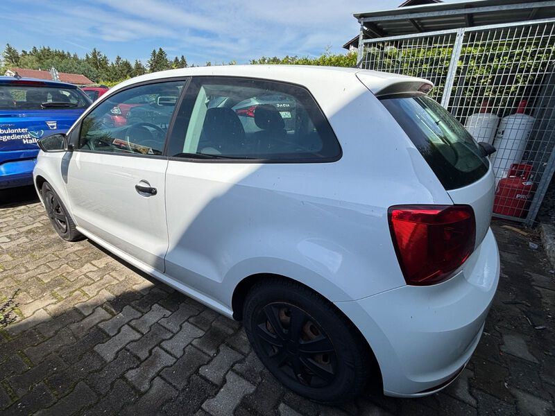 Fahrzeugabbildung Polo POLO 1.0 Bild 5 von 9