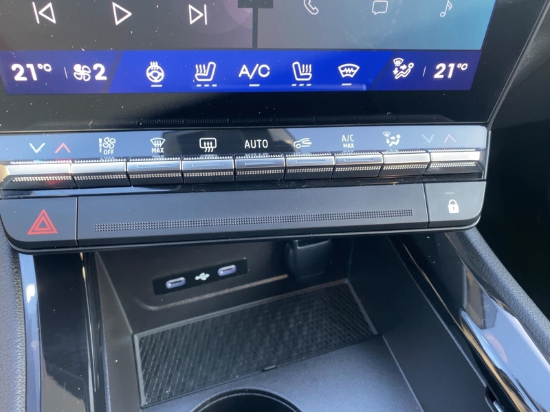 Fahrzeugabbildung Austral Techno E-Tech Full Hybrid 200 Bild 20 von 21