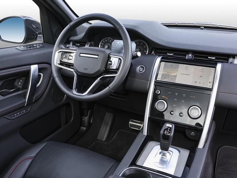Fahrzeugabbildung Discovery Sport BLACK-PACK PANO Bild 9 von 20