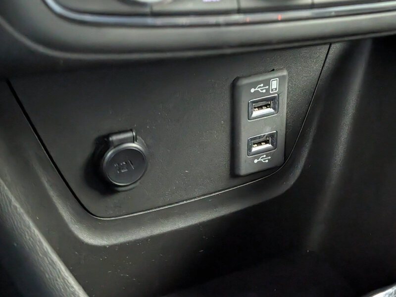 Fahrzeugabbildung Crossland 1.2 Turbo Elegance LED Navi Bild 19 von 32