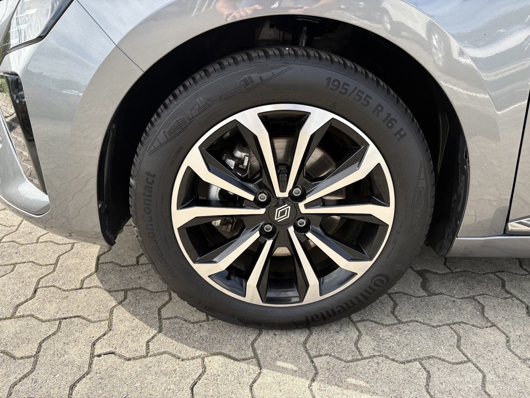 Renault Clio – Bild 10