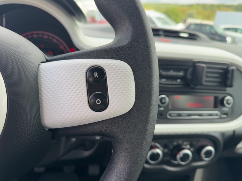 Fahrzeugabbildung Twingo ABS Fahrerairbag ESP SERVO ZV Bild 17 von 19