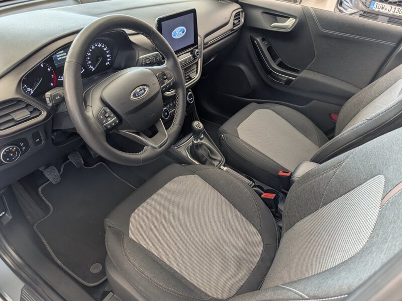Fahrzeugabbildung Puma 1.0 EcoBoost MHEV Titanium X Massage B&O Bild 48 von 49