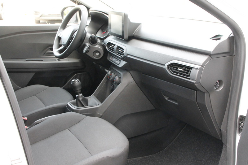 Fahrzeugabbildung Sandero Essential TCe 90 Bild 15 von 21