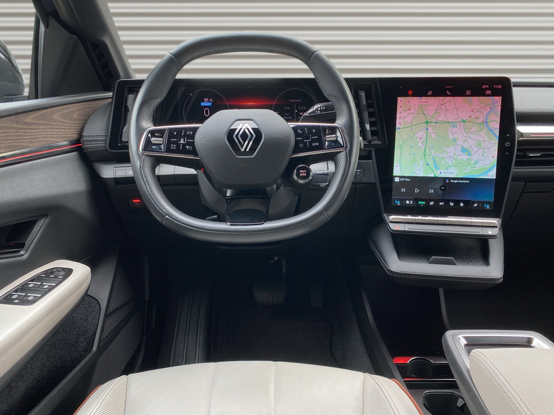 Fahrzeugabbildung Megane E-TECH Scheckheft 360°  Bild 8 von 20