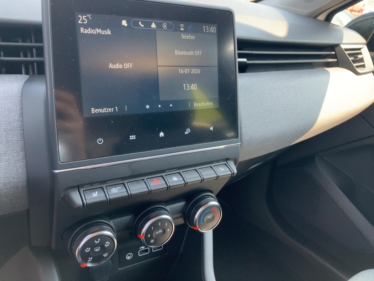Renault Clio – Bild 17
