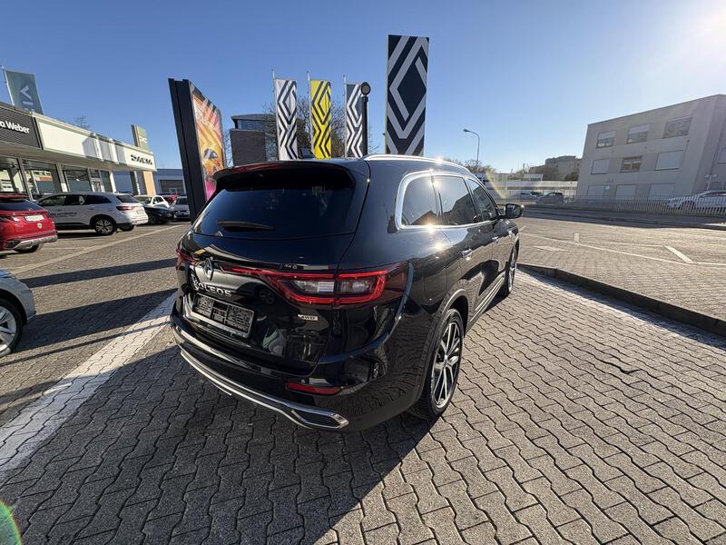 Fahrzeugabbildung Koleos Techno 4WD 2.0 dCi 185 FAP Bild 4 von 18