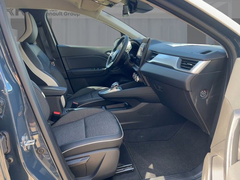 Fahrzeugabbildung Captur 1.6 INTENS 160 PLUG IN HYBRID Bild 8 von 17