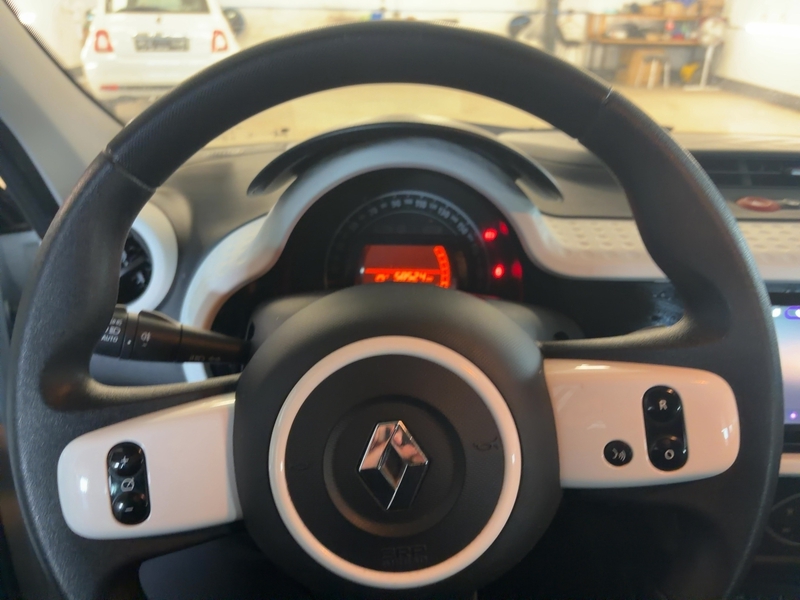 Fahrzeugabbildung Twingo Intens TCe 90 E Bild 10 von 16