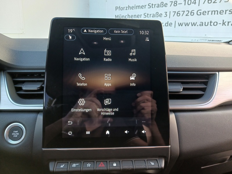 Fahrzeugabbildung Captur Mild-Hybrid Intens TCe 140 EDC Start&Stop Bild 24 von 30