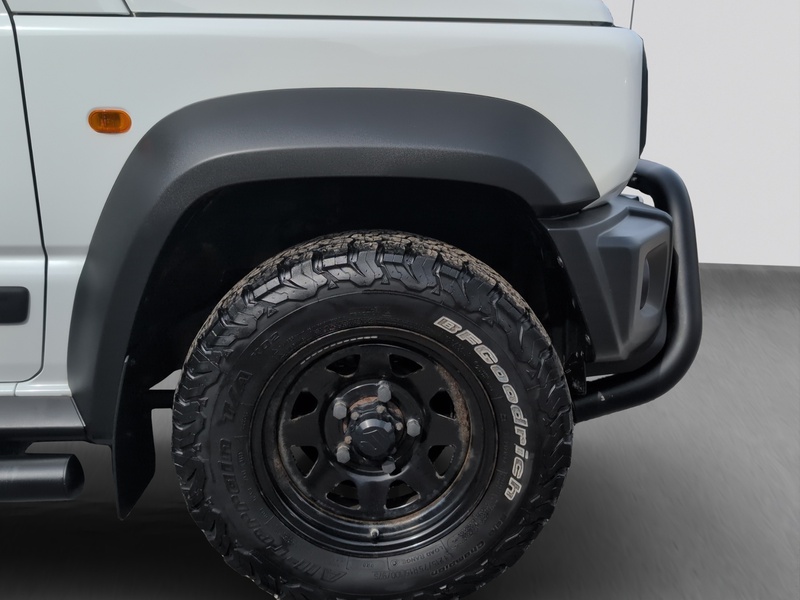 Fahrzeugabbildung Jimny 1.5 Allgrip Comfort*AT*SHZ* Bild 7 von 15