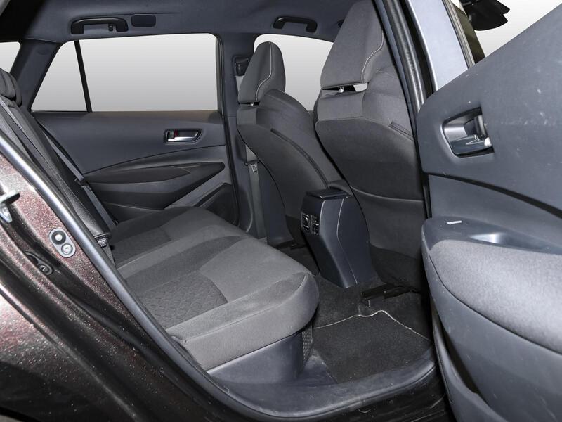 Fahrzeugabbildung Corolla SHZ PDC KLIMA LM-Felgen BT Bild 7 von 16