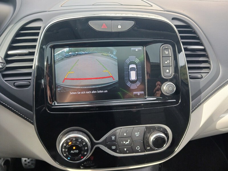 Fahrzeugabbildung Captur Initiale Paris TCe 120 Start&Stop MT  Bild 25 von 30