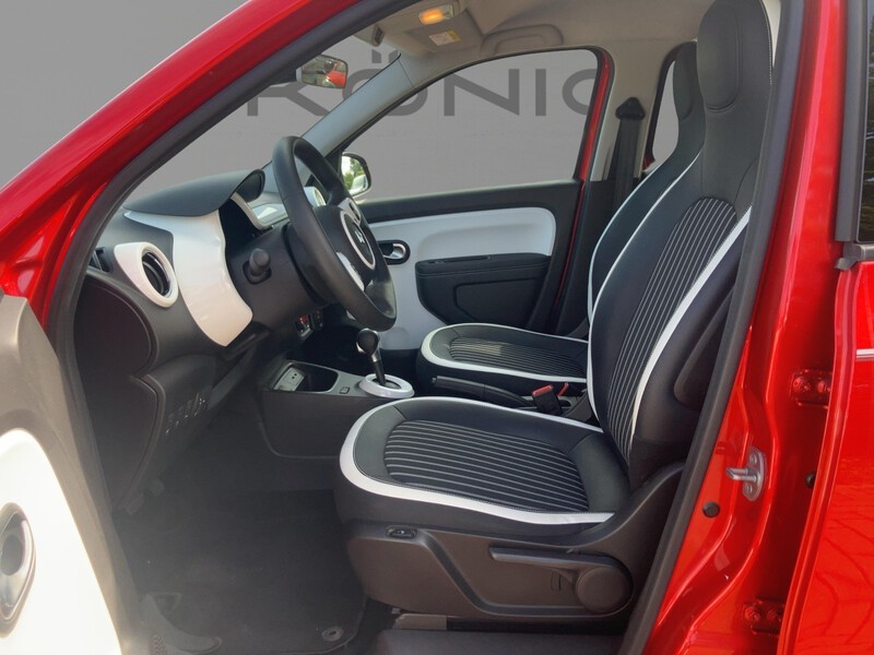 Fahrzeugabbildung Twingo Rückfahrkamera Bild 7 von 18