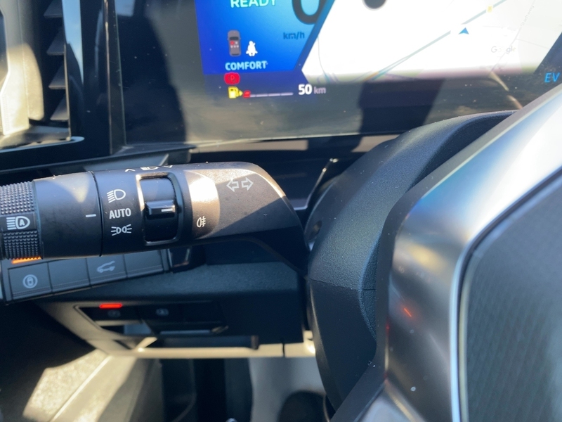 Fahrzeugabbildung Austral Techno E-Tech Full Hybrid 200 Bild 18 von 21
