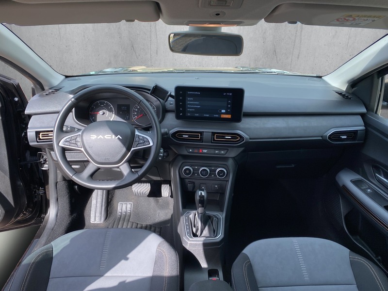 Fahrzeugabbildung Sandero III Stepway Extreme 1.0 TCe 90 Automatik Bild 13 von 15