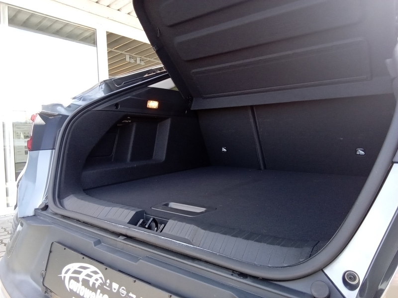Fahrzeugabbildung Arkana TECHNO E-TECH Hybrid 145 Bild 13 von 15