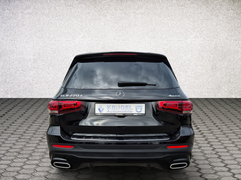 Mercedes-Benz GLB 220
