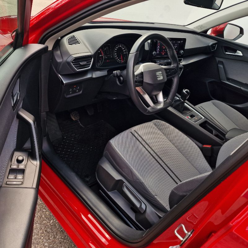 SEAT Leon 2022 — imagine 13