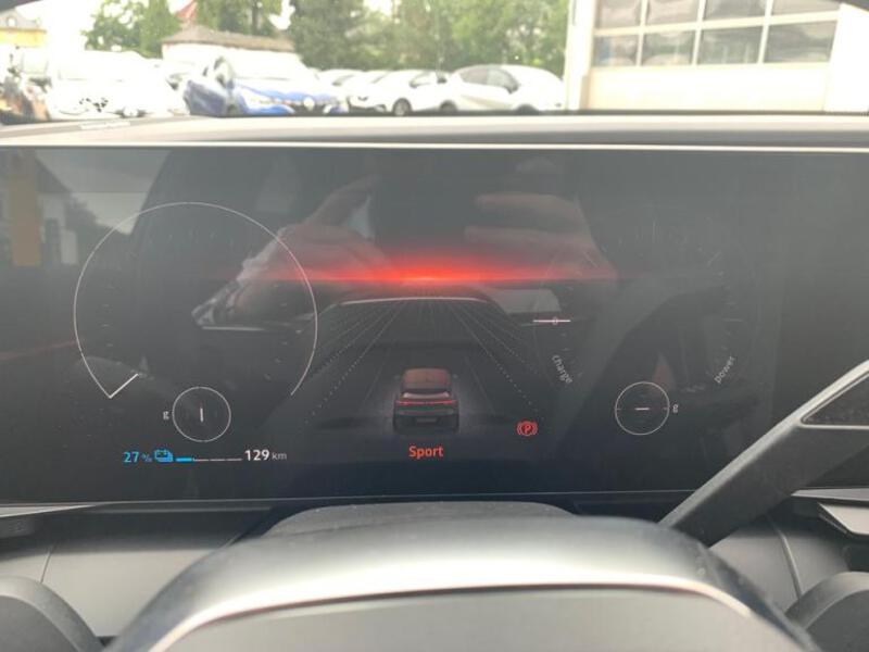 Fahrzeugabbildung MEGANE E-TECH Techno EV60 220PS Bild 12 von 28