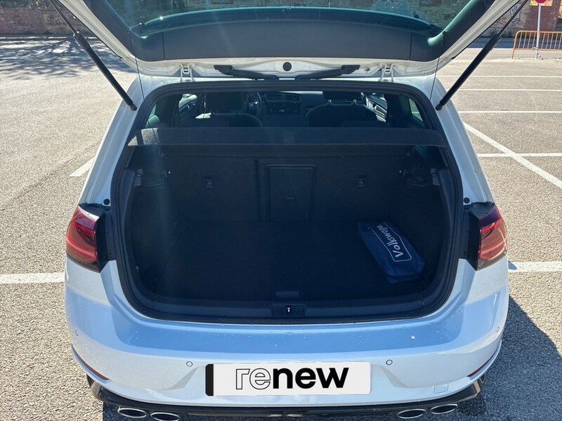 Volkswagen Golf VII