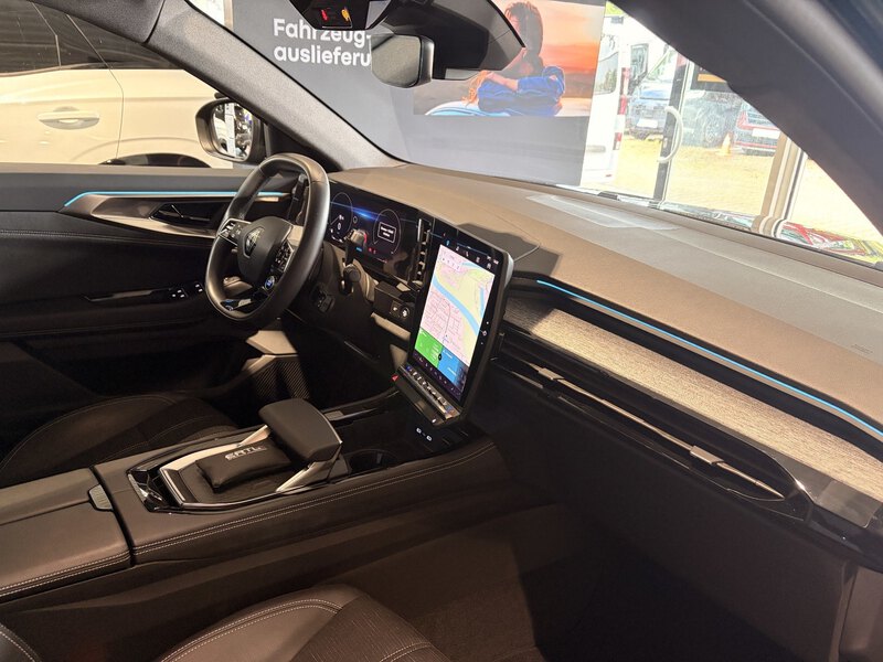 Fahrzeugabbildung Austral Techno Mild Hybrid 160 Automatik Bild 5 von 50