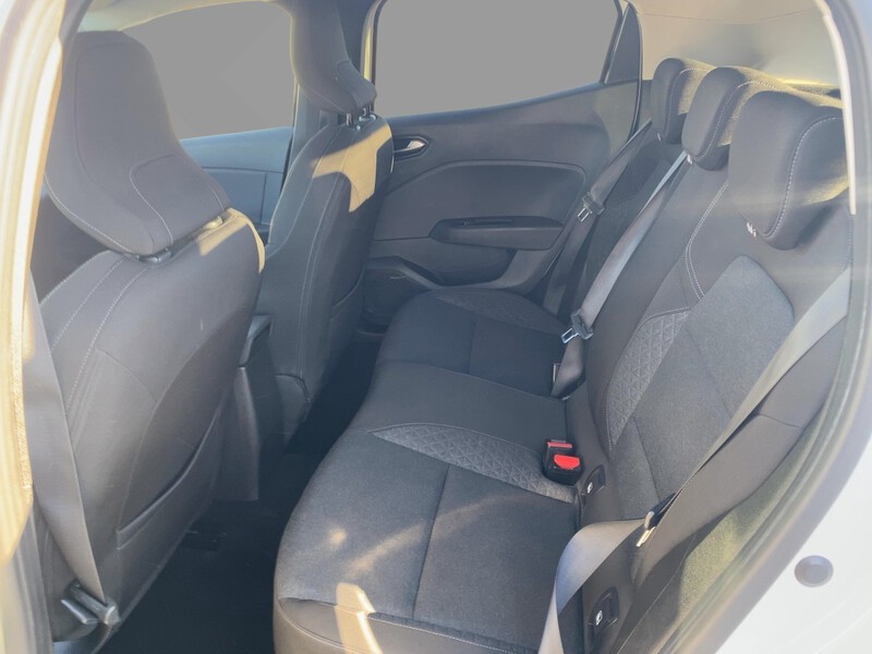 Fahrzeugabbildung Clio EXPERIENCE TCe 100 Bild 8 von 21