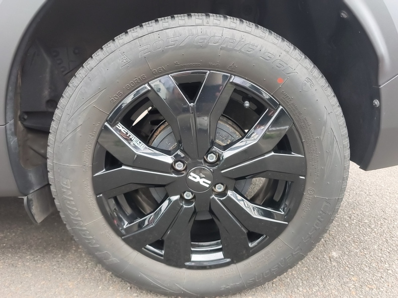 Fahrzeugabbildung Jogger EXTREME TCe 100 ECO-G 7-SITZER KLIMA*ALLW Bild 13 von 20