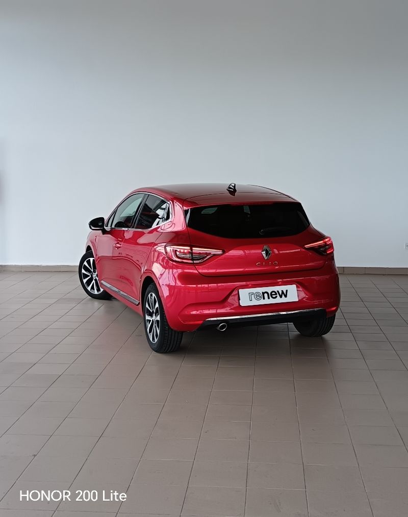RENAULT Clio 2023 — imagine 44