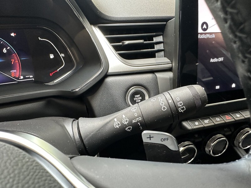 Fahrzeugabbildung Captur INTENS TCe 140 EDC Bild 38 von 50