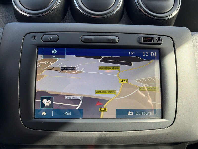 Fahrzeugabbildung Duster 360° Navi Tempomat Bild 17 von 20