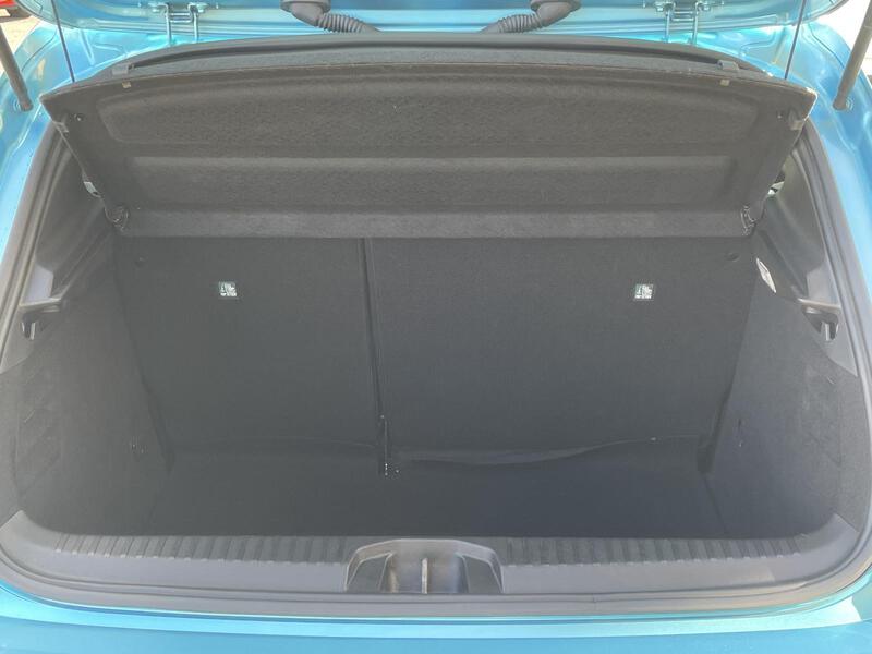 Fahrzeugabbildung Clio INTENS TCe 90 Bild 9 von 23