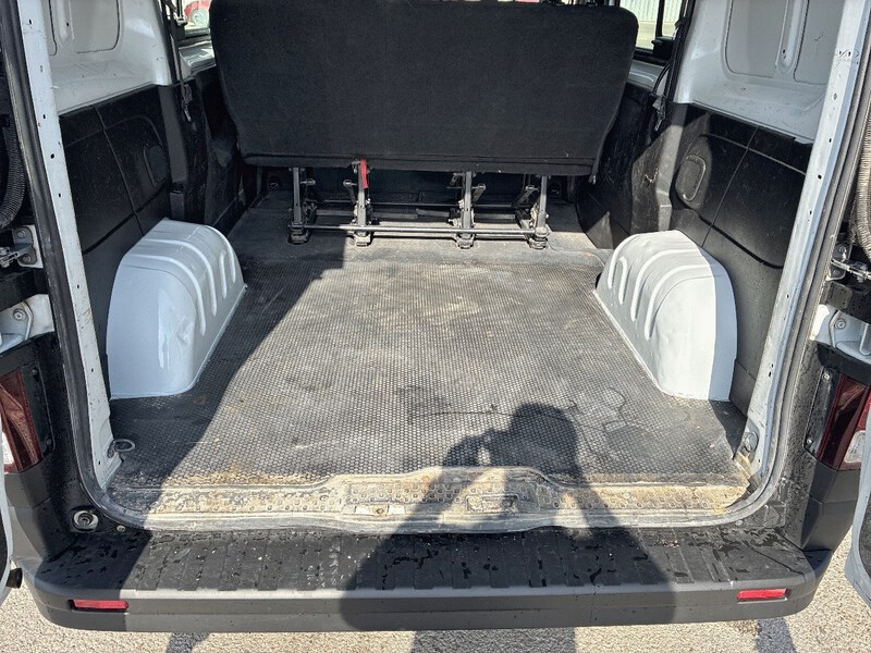 Renault Trafic Combi