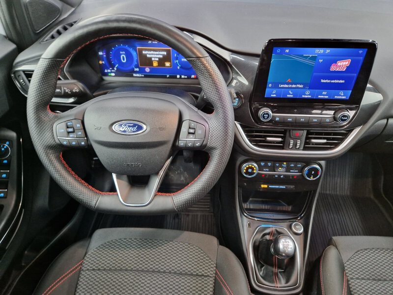 Fahrzeugabbildung Puma 1.0 EcoBoost MHEV ST-Line Winterpaket Bild 15 von 32